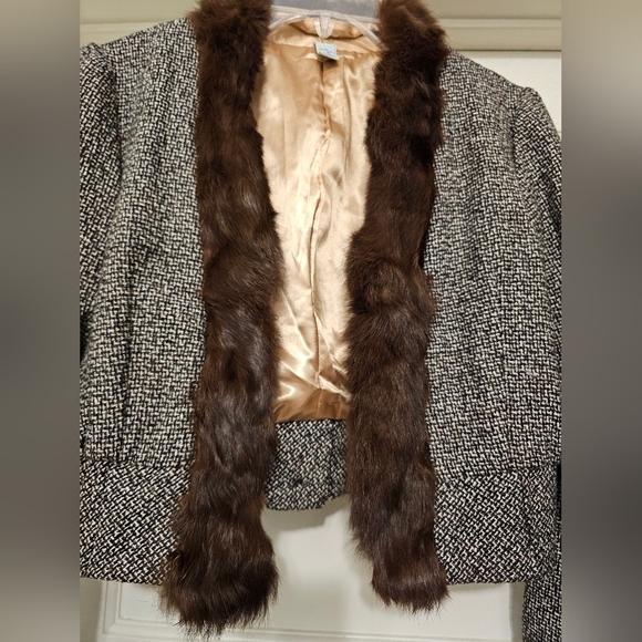 Wool Blend, Fur-trimmed Jacket - Picture 4 of 15